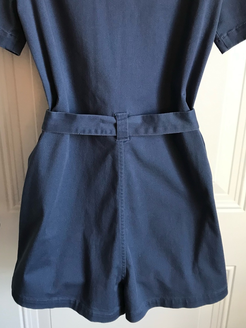 VOLCOM Women’s M Slate Blue Short-Sleeve Tie-Waist Utility Shorts Romper in EUC - Picture 13 of 16